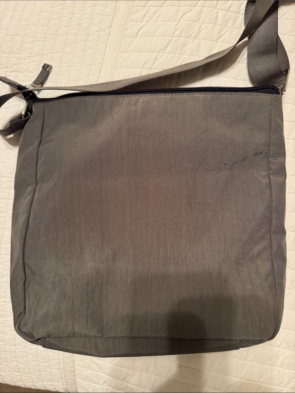 Baggallini Gray Nylon Crossbody Messenger - Picture 6 of 6